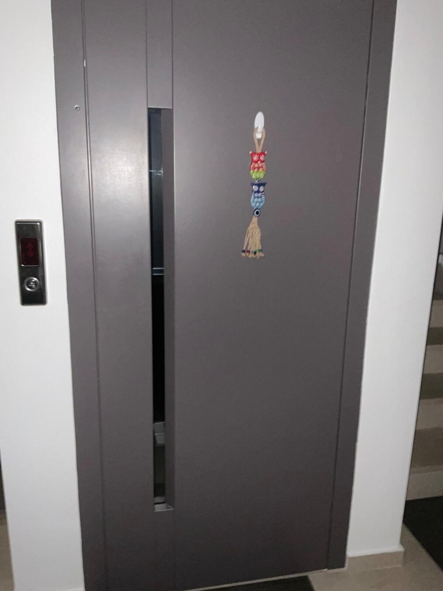 Sea View Apartment パトラ エクステリア 写真
