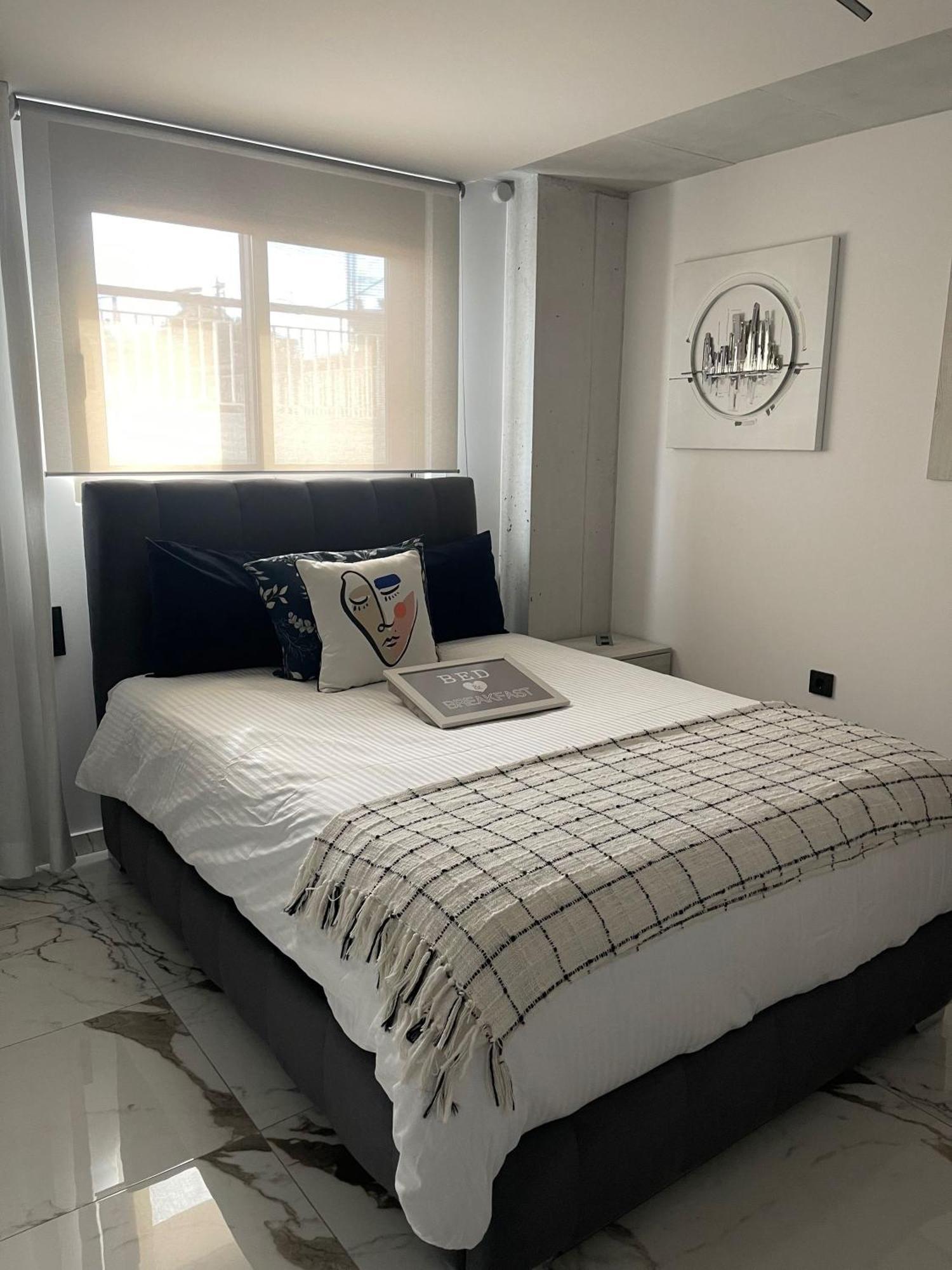 Sea View Apartment パトラ エクステリア 写真