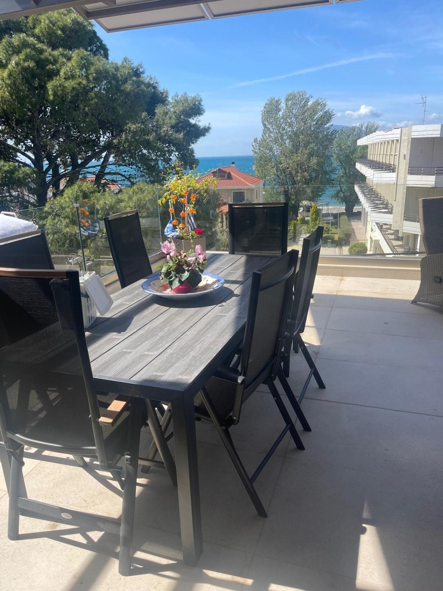 Sea View Apartment パトラ エクステリア 写真