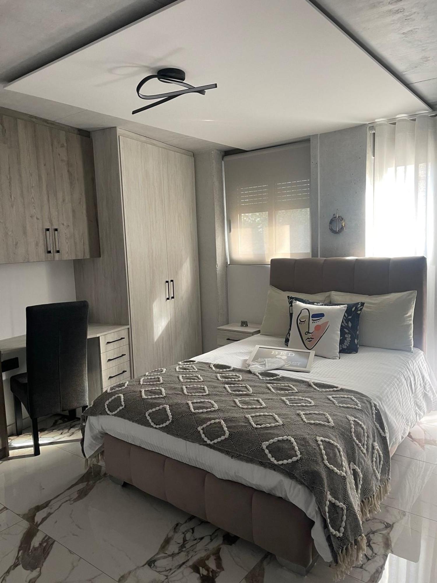 Sea View Apartment パトラ エクステリア 写真