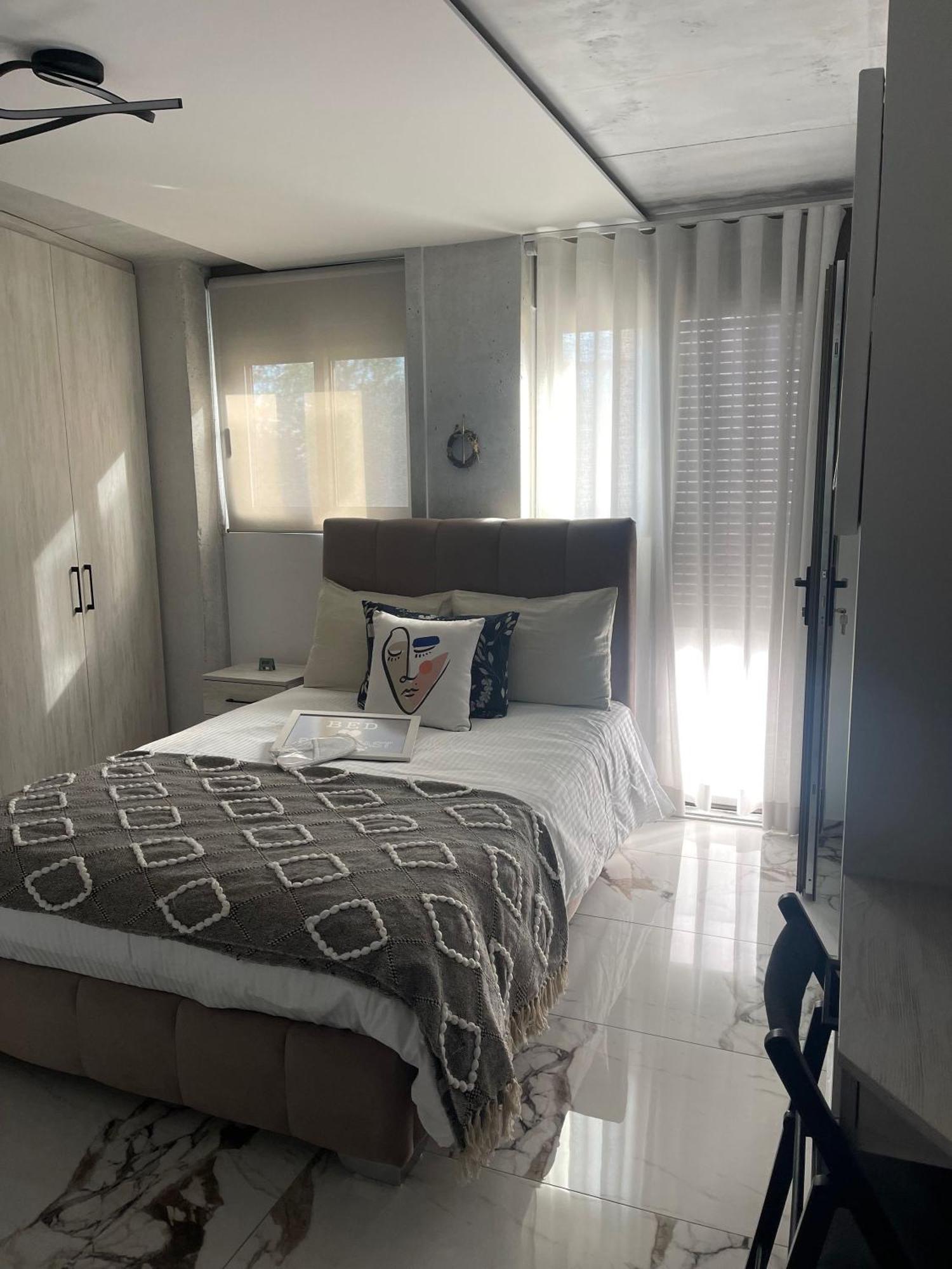 Sea View Apartment パトラ エクステリア 写真